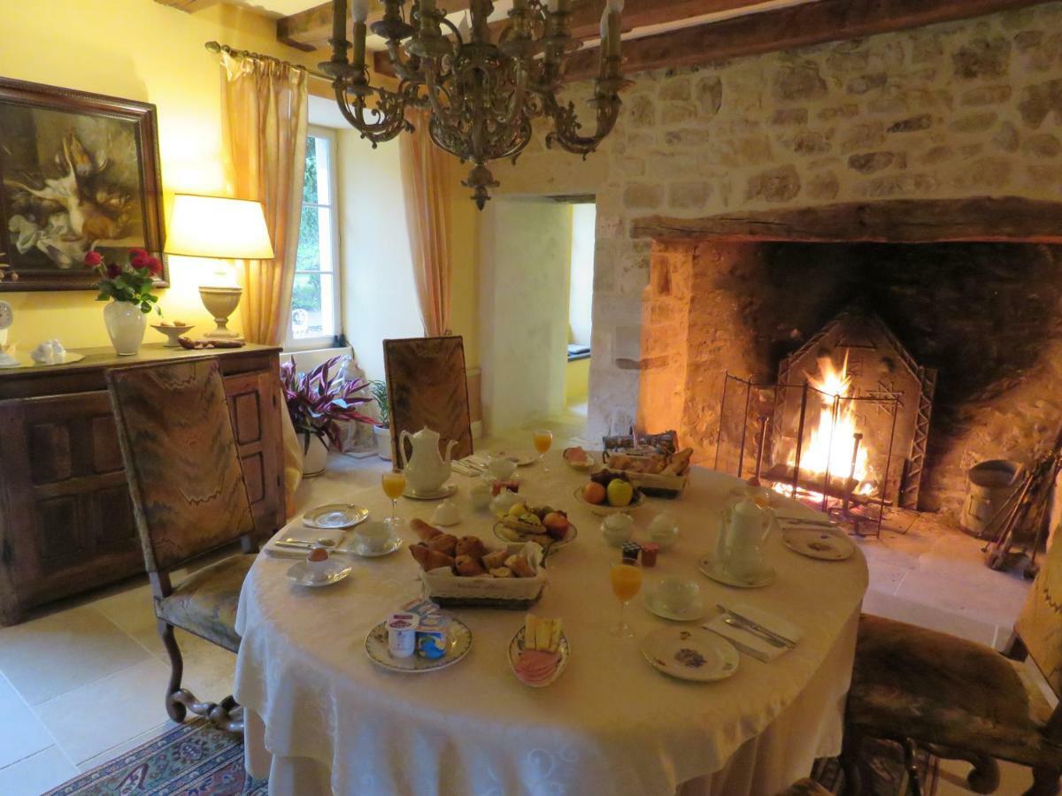 Terrasson Chateau De Gaubert Bed & Breakfast エクステリア 写真
